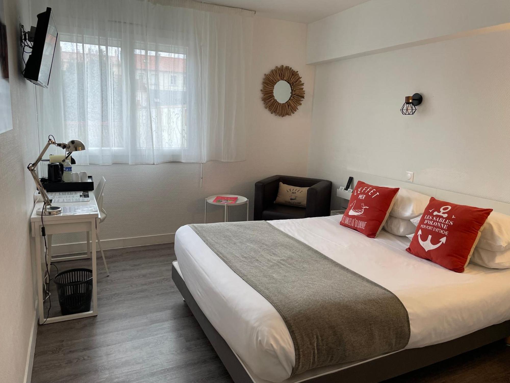 Cit'Hotel Le Chene Vert Les Sables-dʼOlonne Exterior foto